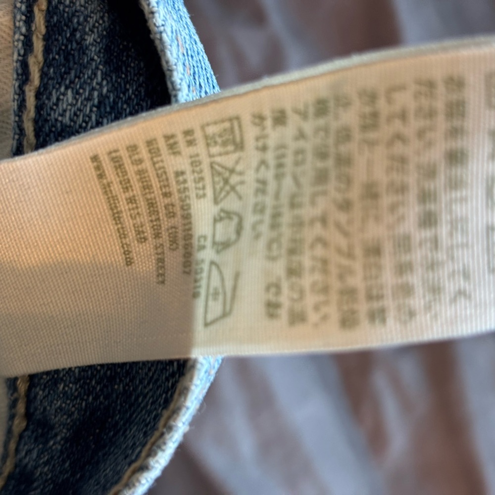 Hollister Medium Blue Ripped Skinny Jeans - Picture 11 of 16